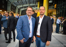 German tomato grower Carsten Knodt on the photo with Landgard-colleague Alexander Scheufen