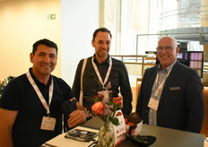 Herney Hernendez (Boem Berry Farms), Tom Van Delm (Proefcentrum Hoogstraten) and Koen Vangorp (MechaTronix)