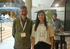 Peter Melis (Proefcentrum Hoogstraten) and Caroline Meesters (VCBT)