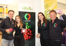 Melchior Coolbergen, Noemi Rondo, Monique Cornelissen and Willem Jan Coolbergen of Ortolanda. Radishes from their own cultivation in Italy and the Netherlands.