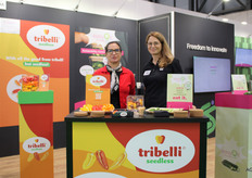 Mari Manjon and Ruth Heiter of Enza Zaden promote Tribelli and EasyQs