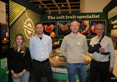 Lara Hermans with Nijs, Teun and Jan van Zuilen of BerryBrothers