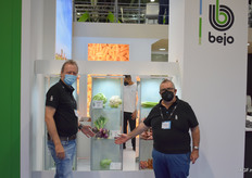 Christiaan Reynders with his colleague Pedro of Bejo Iberica. The company introduced a new red spring onion under the Redulce concept