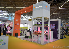 Recognize them? Valoya marked their 10 year milestone with a new brand image. Read more about it here.