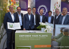 The board of directors of ‘Plant Empowerment: Sustainable Growing Foundation’ has officially signed for setting up a foundation during GreenTech 2019. The board of directors consists of Arne van Aalst (Koppert), Bonny Heeren (Cultilene), Marcel Nouel (Svensson), Martin Helmich (Hoogendoorn), Michèl de Wit (Hortilux) and Peter Hendriks (LetsGrow.com). The joint companies know that the GPE-philosophy, conceived by writers and researchers Peter Geelen, Peter van Weel and Jan Voogt, works. That is why they will spread, apply and develop the GPE-concept together worldwide. Read all about it here: https://www.hortidaily.com/article/9113854/plant-empowerment-sustainable-growing-foundation-spreads-gpe-knowledge/ 