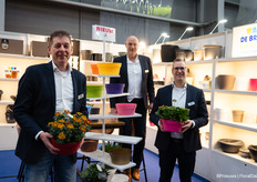 Ted Verbraeken, Walter Alderden and Jorg Swagemakers of Bruin Plantpot with the new Korne decorative bowl