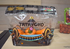 Tatayoyo, a smaller sweet pepper. For the North American market, it is currently exclusively distributed by Mucci Farms, Windset Farms and Red Sun Farms. 