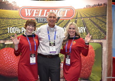 Kindle Cowger, Jim Grabowski, and Johnna Johnson with Well Pict Berries.