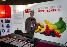 Jan van Kessel with BG Door International showing the precool unit and the possibilities it offers in post harvest
