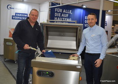 "We are now focusing more on the essentials and want to offer our Basic Line at an affordable price so that even smaller businesses can afford the investment," says Kevin Jung (r) from Boss Vakuum.