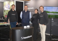 In just a few years, hexafarm has become a recognised supplier to the soft fruit sector. The company offers a broad portfolio of AI-supported tools for plant health and yield optimisation, says Sales Manager Felix Kirschstein (2nd from left).