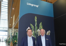 Sjoerd Gipmans and Stefan Pohl from the Limgroup breeding company focussed on the new Ruralim asparagus variety.