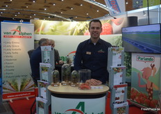 Remko Riemslag represented the plant propagator van Alphen.