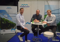 The two-man team from Metazet visiting their colleague Klaas Vandenberghe (m) from Vermako in Belgium.