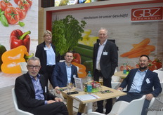 The team at Gartenbauzentrale Papenburg eG with Sales Manager Andreas Brinker (2nd from right). The main products of the North German growers' cooperative include potted herbs potted herbs, various fruit vegetables and, more recently, hydrosalads.