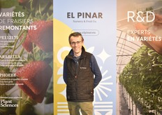 Gonzalo Del Rey, representing El Pinar for the first time at SIVAL, and his remontant strawberry varieties.