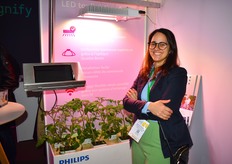 Marcella Silva, from Philips Horticulture Led Solutions, in front of TLF 2.2