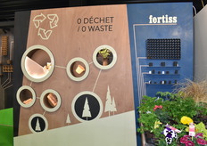 Fertile stand and its wooden wall.