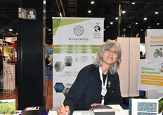 Christine Vautrin from Mycophyto, on the Digital Farm stand.