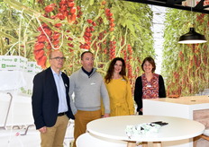 Jean-Marc Brager, Arnaud Ripoche, Harriette Rademakers and Marie-Odile Lambert on the Grodan stand.