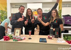 Ortolanda brings radishes to Madrid: Melchiorre Coolbergen, Noemi Rodo, William Coolbergen and Monique Cornelissen