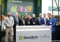 Seedium, a brand of the Verisem Group, inherits more than 60 years of experience in the professional seed sector. Created from the merger of historical companies such as Olter and Royal Seeds, it produces vegetable and legume seeds, focusing on the innovation of Italian ecotypes and quality multiplication. Pictured, from left: Riccardo Giacometti (Seedium), Viggo J. (Verisem), Elisa Bianchi (Suba), Arcangelo Ambrosio (Seedium), Stefano Motton (Seedium), Fredric Castoro (Verisem), Leonardo Urbini (Suba), Lorenzo Gobbi (Verisem) and Giovanni Incardona (Seedium for Sicily).