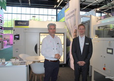 Frank Brouns and Samuel Gluck of Weiss Klimatechnik. In the background is a climate chamber used to conduct climate tests with plants. They also have cooling systems for vertical farms (see right).