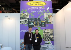 Ian Ilett and Marina Farrera present Growth Technology's nutrients.