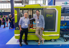 Boy de Nijs of Ridder used to pick tomatoes himself, now the robot GRoW from Adi Nir of Metomotion does that.