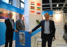 Geerlofs Marco Hoogeveen (left) has the best stories about doing business in Russia, where he’ is stated. In the picture with Geerlofs colleagues John Tsoutsanis and Pieter Jan Robbemont.