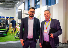 Tayyar Erzurumlu and Peter Ollevier, Phormium taking a stroll around the fair.