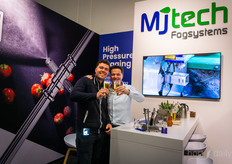 Thijmen Pool of La Joie de Hicha visiting Jurnjan den Bremer, MJ Tech.