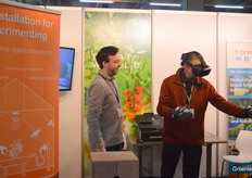 How does it feel to play harvest robot? Visitors could get an idea at the Tomatoworld booth.