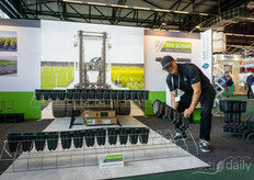 Lars Jensen from Ellepot shows how automation can be simple and effective.