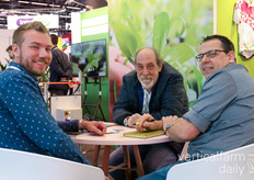 Chris Mayer (Innovative Hydro Grower), Glenn Behrmann (Growtainer), and BioBest at the table