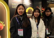 Sun Woo Kim, Emma Mizy Seo and Yun Ji Jeong with Shungbuk National University