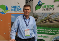 Arnold Bal, Meteor Systems. Now show what else they do with Green Meteor. In addition to their traditional cultivation gutters, they now have agri-PV