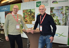 ZLTO and Glastuinbouw Nederland are co-organisers of the Aardbeiendag. Frits van Dijkmans and Gerard Selman are in for a photo
