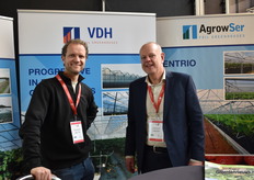 Henk van Tuijl (r) (AgrowSer - VDH Foliekassen B.V.) - with Pascal Machielsen (Traycon Inframeting bv)