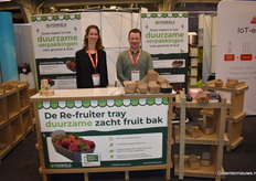 Nina Tuinte and Maarten Kumeling (Fonkels). They have innovative cardboard packaging and even won an award with it for their soft fruit box with springy bottom