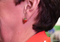 Special flown in: Jacqueline Lissenburg's beautiful earrings