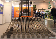 A unique feature of Ideal's machines is that multiple pot sizes can be processed with one fork.