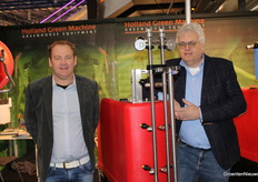 Andrei de Bruin and Eric Gerritsma of Holland Green Machinehttps://www.groentennieuws.nl/article/9705507/dubbele-verticale-spuitboom-geeft-meer-effect/