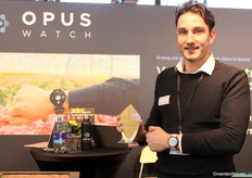 Opus Watch won the fair's innovation prize. Cees van Gils proudly shows off the award, and the special watch it is all about, on Thursday morning.