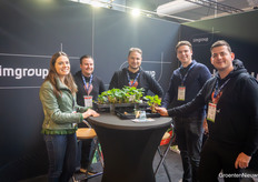 KUBO strawberry specialists Lisanne Meuldijks and Emiel van Velden discussed propagation from seed with Sjoerd Gipmans, Roland Sweijen and Ramon Koppes of Limgroup