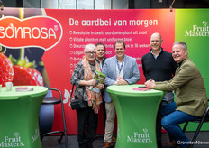 At Fruitmasters we find Lia Puijk and the 4Hs: Hans Puijk sr and Hans Puijk jr, Hans Lodder and Harrie Jonker