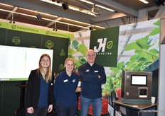JH Innovation BV is new to Strawberry Day Jack Huijsmans, Julie van den Nobelen and Fanny Peek handle labour registrations and personnel management