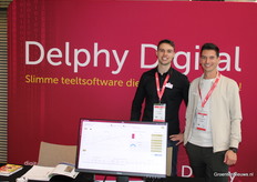 Joost Scholten, Max van den heuvel (Delphy Digital) explain the software programme QMS Strawberry for data-driven crop management.