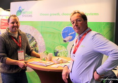 Rene van Lierop and Erik van Nieuwenhuijzen (Meteor Systems) offer plenty of choice in cultivation systems.