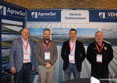 Henk van Tuijl, Johan van Tuijl, Job Bossers and Nol Jochems (Ventrio Growing System) Ventrio is a joint development of the companies (AgrowSer-VDH, JB Hydroponics and Klep BV) 2025 was the year of the breakthrough of the Ventrio Growing System. A complete solution with an automatic air system with high aeration capacity.